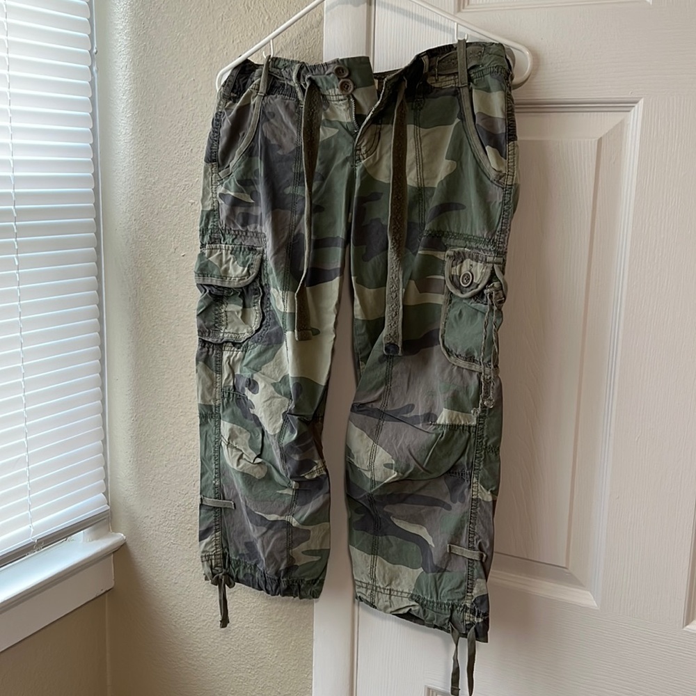 Vintage Abercrombie cropped cargo pants size small